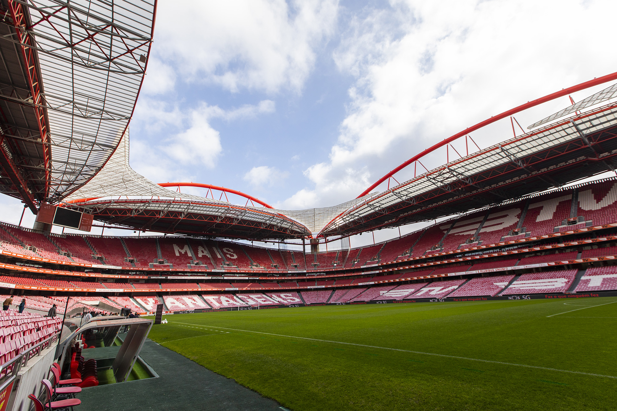 Estádio da Luz é o primeiro estádio em Portugal com tecnologia 5G - 09ABR21