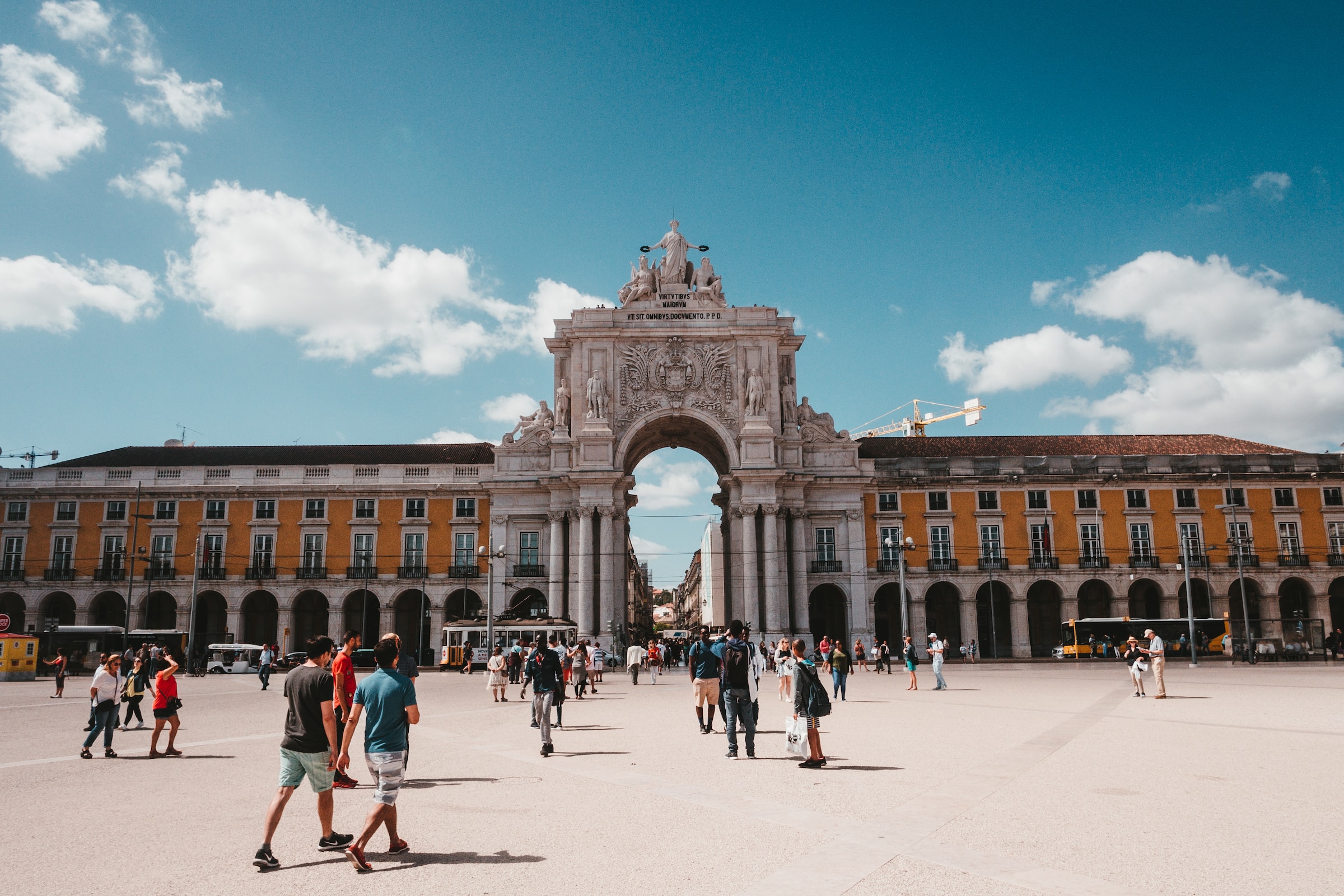 lisboa pessoas rua