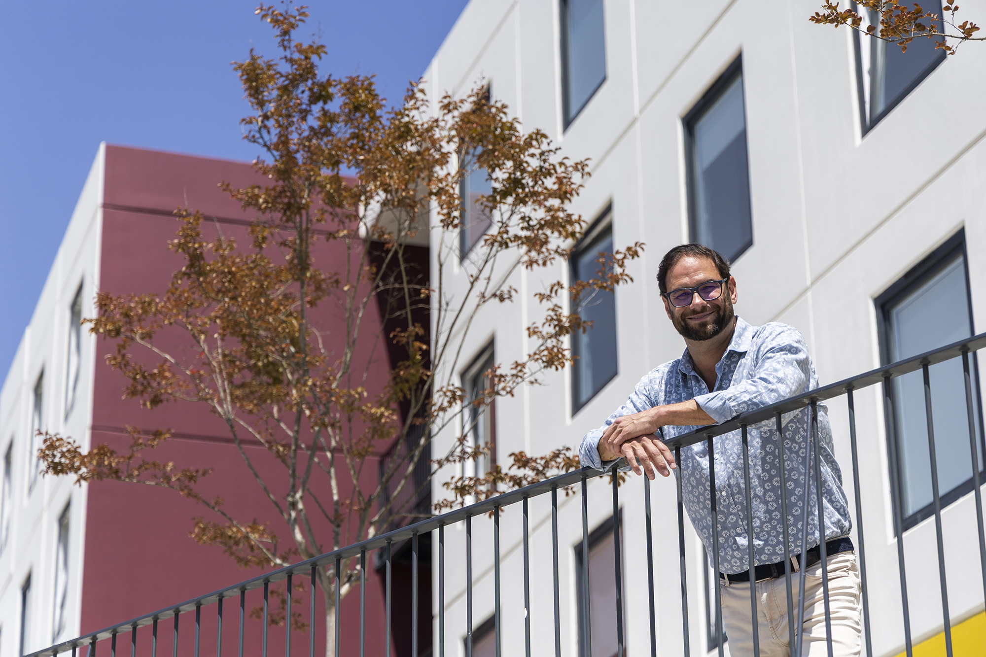Reportagem sobre habitação e construção modular na freguesia de Benfica - 16JUN25