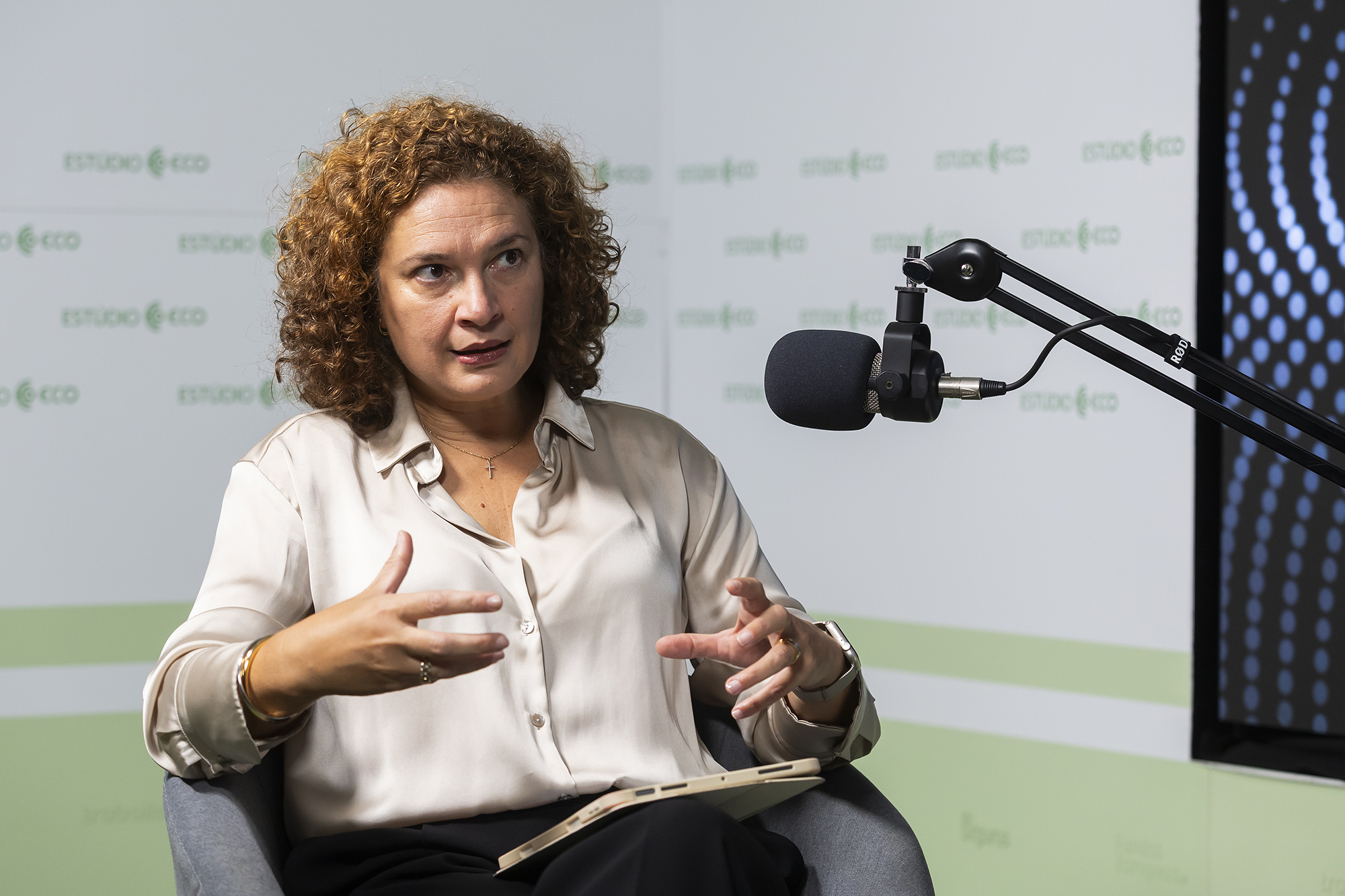 “Ou nos adaptamos à inteligência artificial ou vamos ter desafios no futuro” – ECO 2 jaquelina vieira10