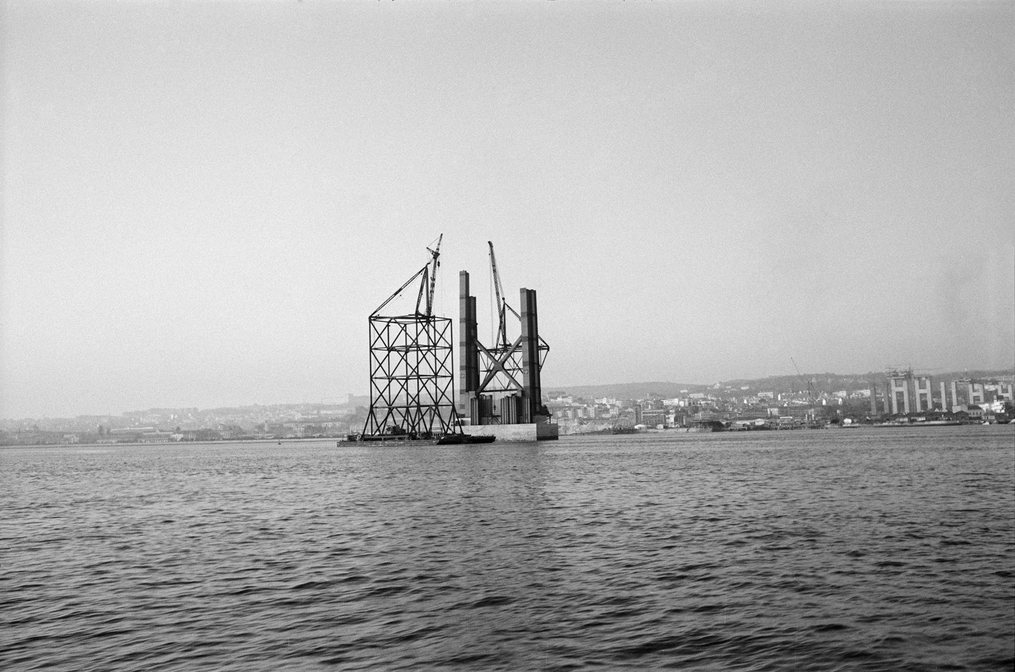 ATENÇÃO: NÃO USAR. FOTOS DE USO EXCLUSIVO NO ARTIGO DOS 60 ANOS DA PONTE 25 DE ABRIL