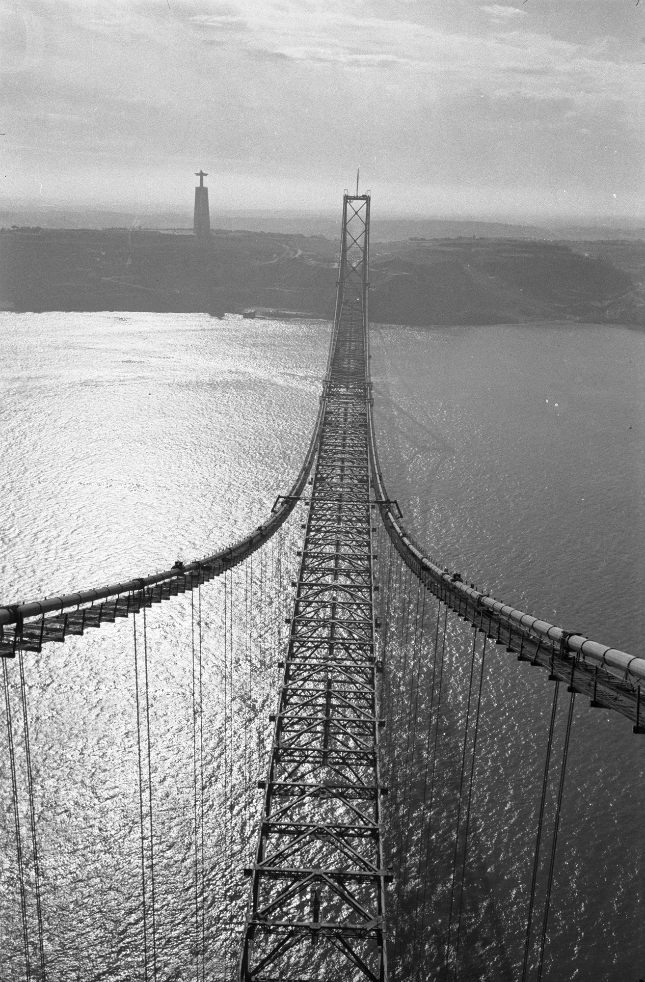 ATENÇÃO: NÃO USAR. FOTOS DE USO EXCLUSIVO NO ARTIGO DOS 60 ANOS DA PONTE 25 DE ABRIL
