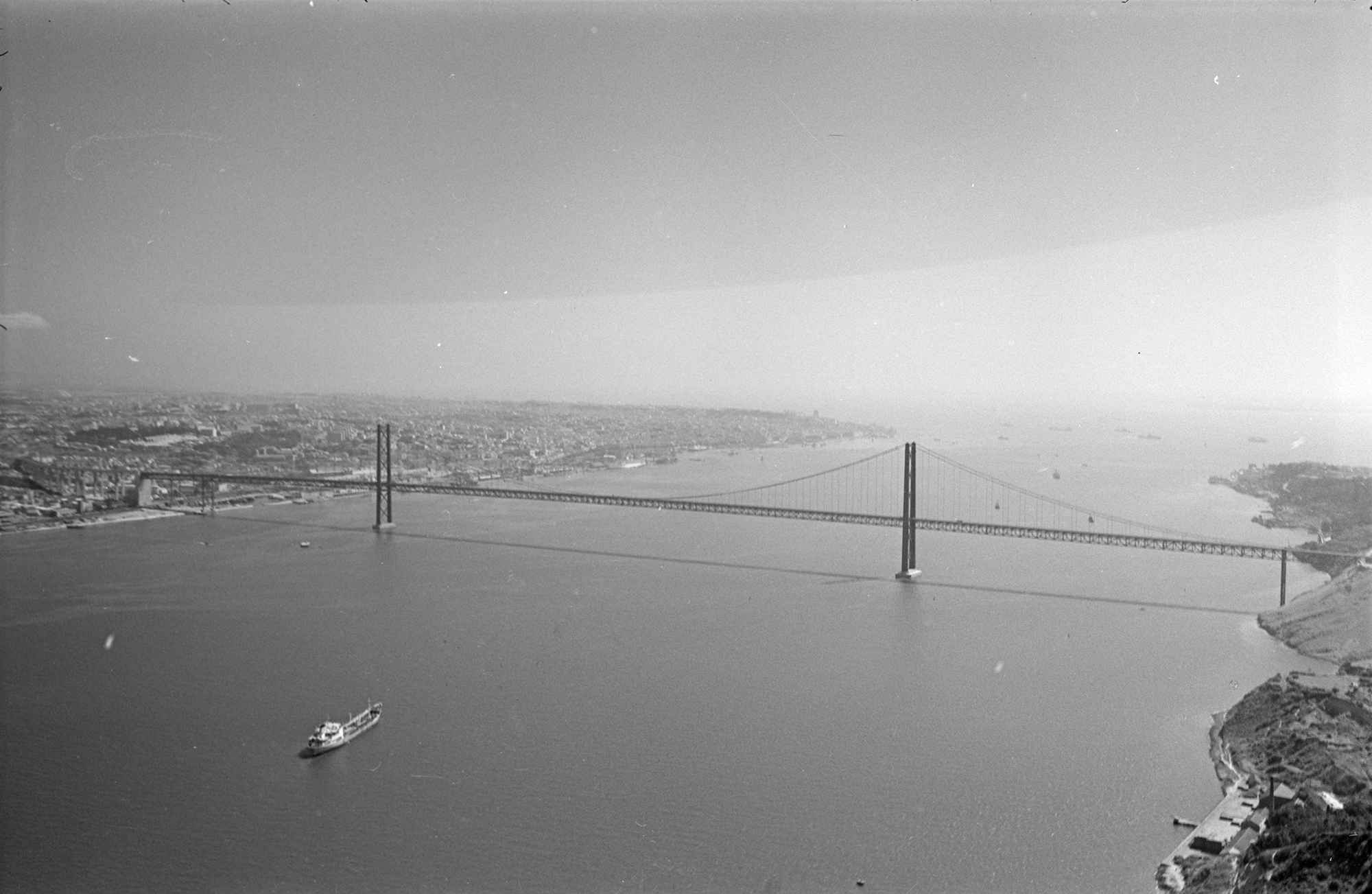 ATENÇÃO: NÃO USAR. FOTOS DE USO EXCLUSIVO NO ARTIGO DOS 60 ANOS DA PONTE 25 DE ABRIL